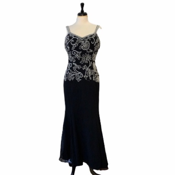 MON Cheri Black Beaded Dress Prom Evening Formal S/M - Picture 1 of 9